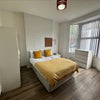Photo 3: Room 1