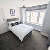 Photo 4: Room 1 En Suite