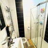 Photo 3: Ensuite in Room 2 