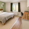 Photo 6: Room 4