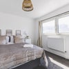 Photo 5: £900pm including all bills, Wifi and housekeeping