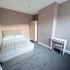 Photo 6: Room 4