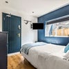 Photo 5: Room 2 Private En-Suite