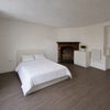 Photo 2: Room 1