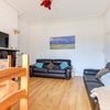 Photo 5: Lounge