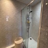 Photo 3: Bedroom 1 en suite 