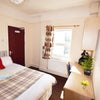 Photo 5: Room 4 