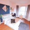 Photo 4: Room 1