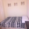 Photo 4: Room 1