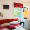 Photo 2: Spacious clean double bedroom