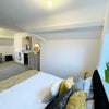 Photo 4: LOVELY ROOM