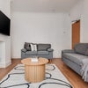 Photo 3: Lounge