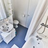 Photo 4: Bathroom