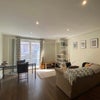 Photo 6: Living room 