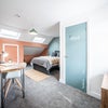 Photo 3: Room 6 En Suite