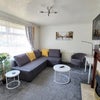 Photo 10: Living Room