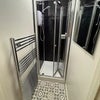 Photo 4: shower room