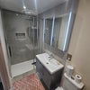 Photo 3: Bedroom 1 en-suite