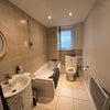Photo 7: Main Bathroom