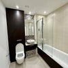 Photo 4: Shared bathroom