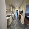 Photo 2: kitchen
