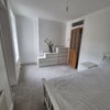 Photo 2: Double bedroom 