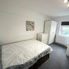 Photo 1: Room 4 with Ensuite