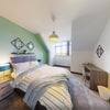 Photo 6: Room 7