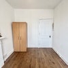 Photo 5: Room 1