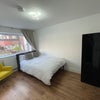 Photo 5: En-suite bedroom 2