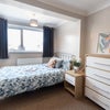 Photo 2: Spacious double room