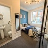 Photo 3: Room 1
