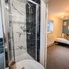Photo 5: En-suite