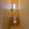 Photo 7: toilet
