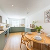 Photo 10: Kitchen