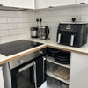 Photo 4: Kitchen appliances