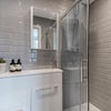 Photo 4: En-suite