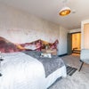 Photo 2: Room 6