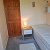Photo 2: Single bedroom 