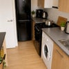 Photo 4: Kichen- Space 