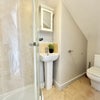 Photo 5: Ensuite