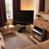 Photo 4: Lounge 