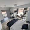 Photo 2: Executive En-Suite