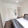 Photo 12: Room 1 En Suite