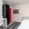 Photo 8: Bedroom 1/6