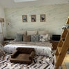 Photo 2: SLEEPING / SEATING AREA