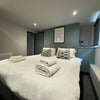 Photo 7: Room 1 with Ensuite