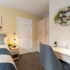 Photo 4: Room 1
