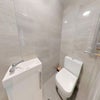 Photo 3: En suite bathroom