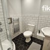 Photo 3: Room 4/5 Shared Bathroom